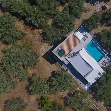 Villa Villa-agrielia