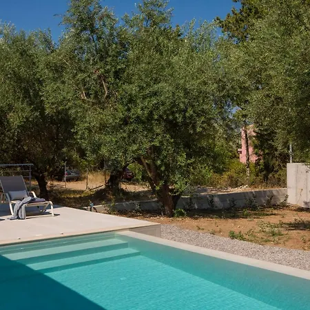 Villa-agrielia Vila Nikiana