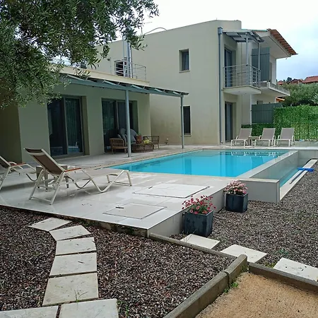 Vila Villa-agrielia